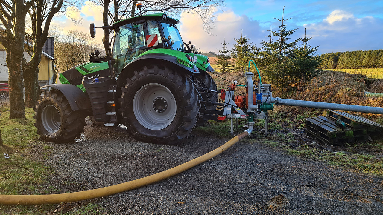 Løfter møkka 100 meter med Doda HD35